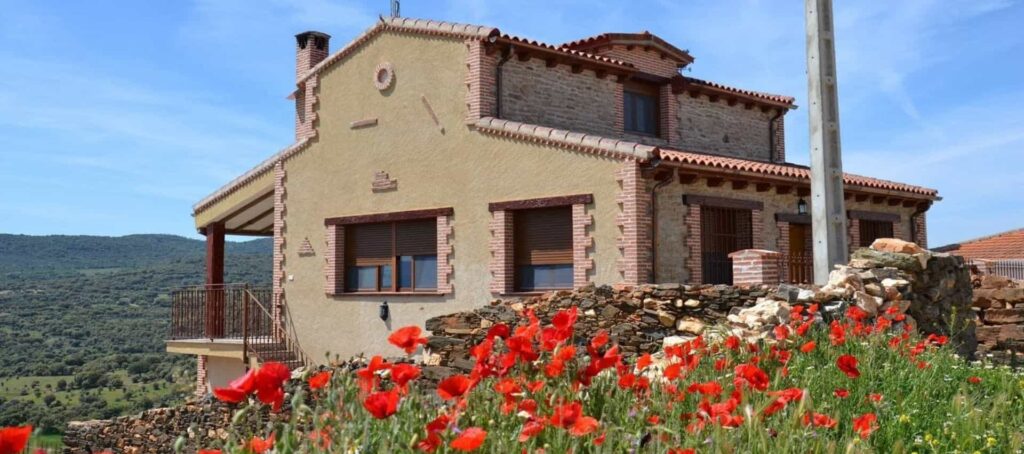 Casa Rural con SPA Mirador de la Covatilla en Guijo de Ávila