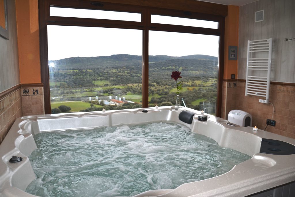 Casa Rural con SPA Mirador de la Covatilla en Guijo de Ávila - Jacuzzi