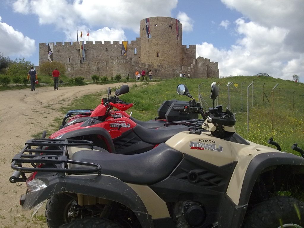 Casa Rural con SPA Mirador de la Covatilla en Guijo de Ávila - Quads