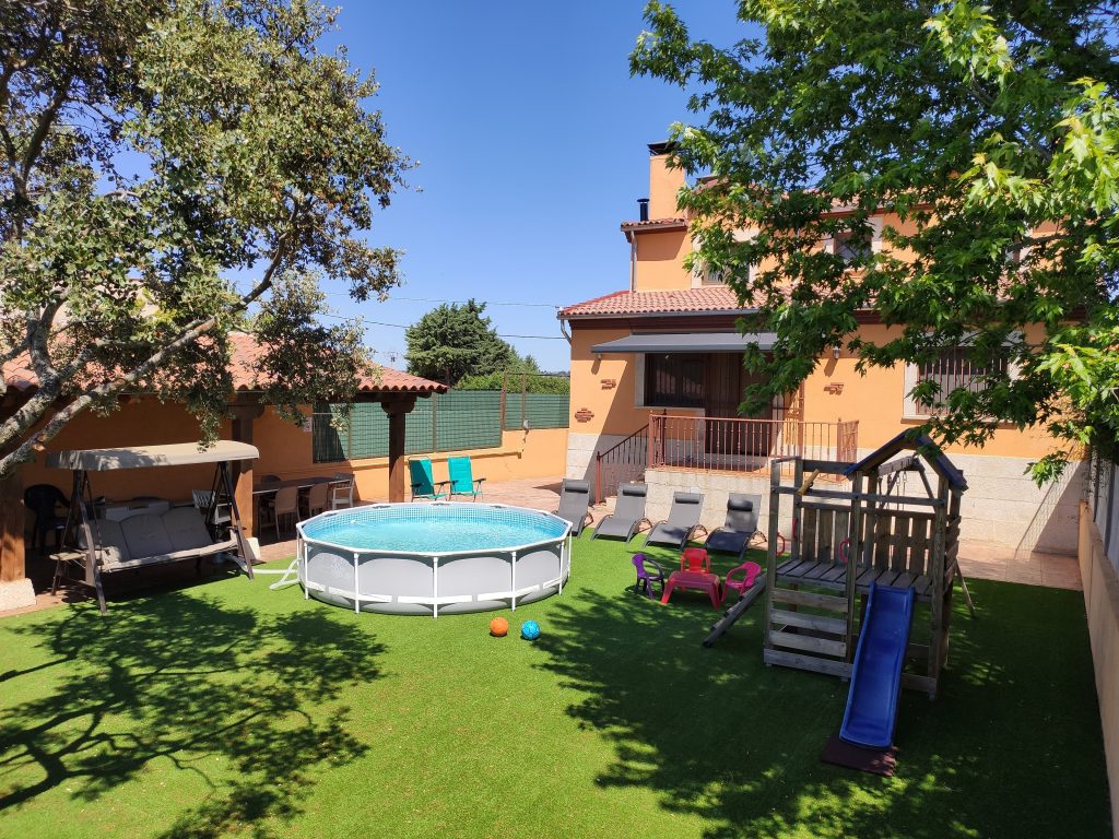 Casa Rural con SPA Mirador Sierra de Béjar en Guijo de Ávila - Piscina